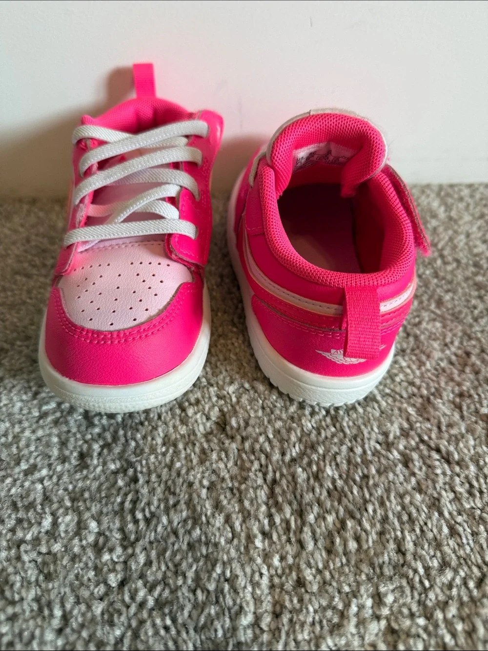 Jordan Nike Girls Easy On Snap Closure Sneakers Sz 8
